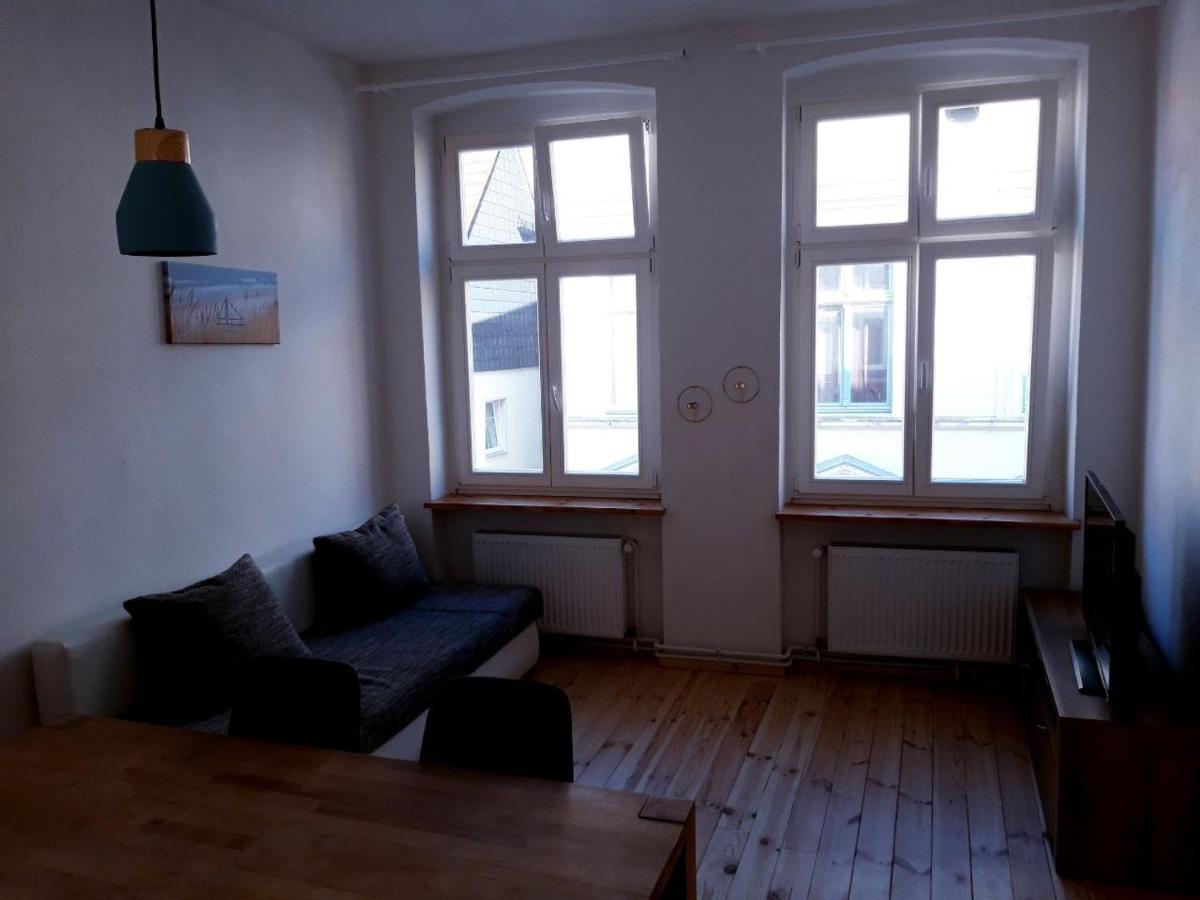 Appartment Am Hafen Von Stralsund Esterno foto